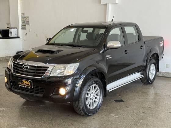 TOYOTA HILUX 3.0 SRV 4X4 CD 16V TURBO INTERCOOLER DIESEL 4P AUTOMÁTICO